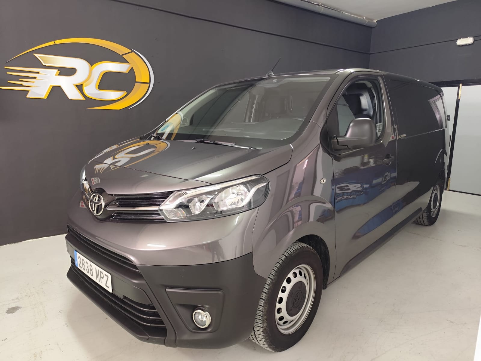 TOYOTA PROACE